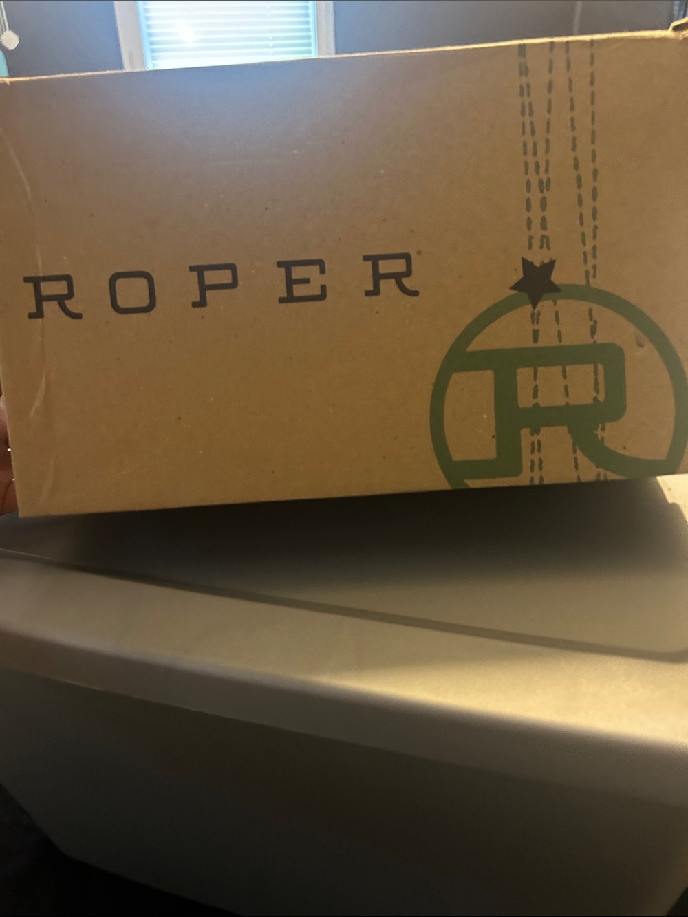 Roper Cardboard Box with Green Logo